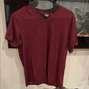 Men’s Murano, Burgundy V-Neck Tee, Size Large